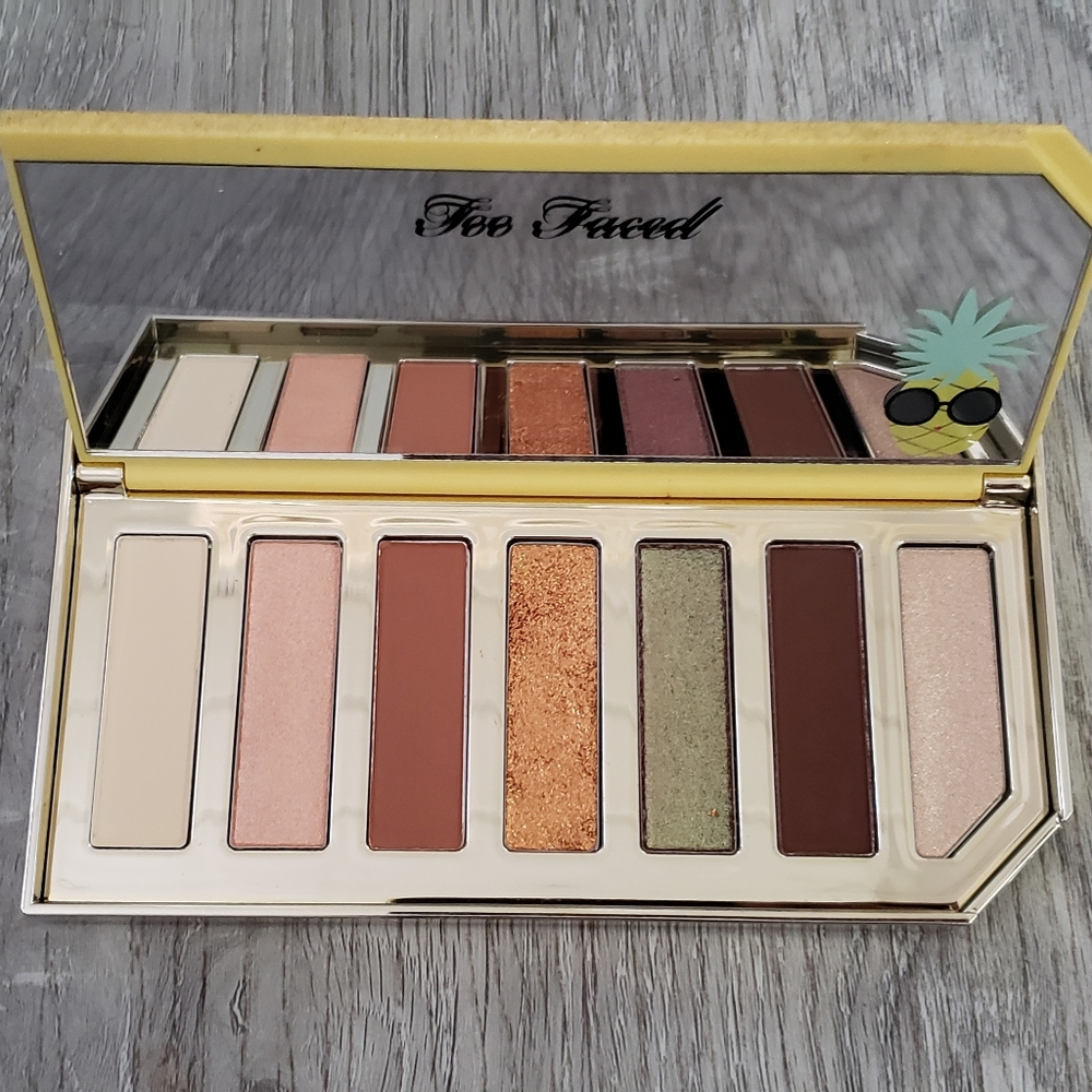 Too Faced sparkling pineapple palette
